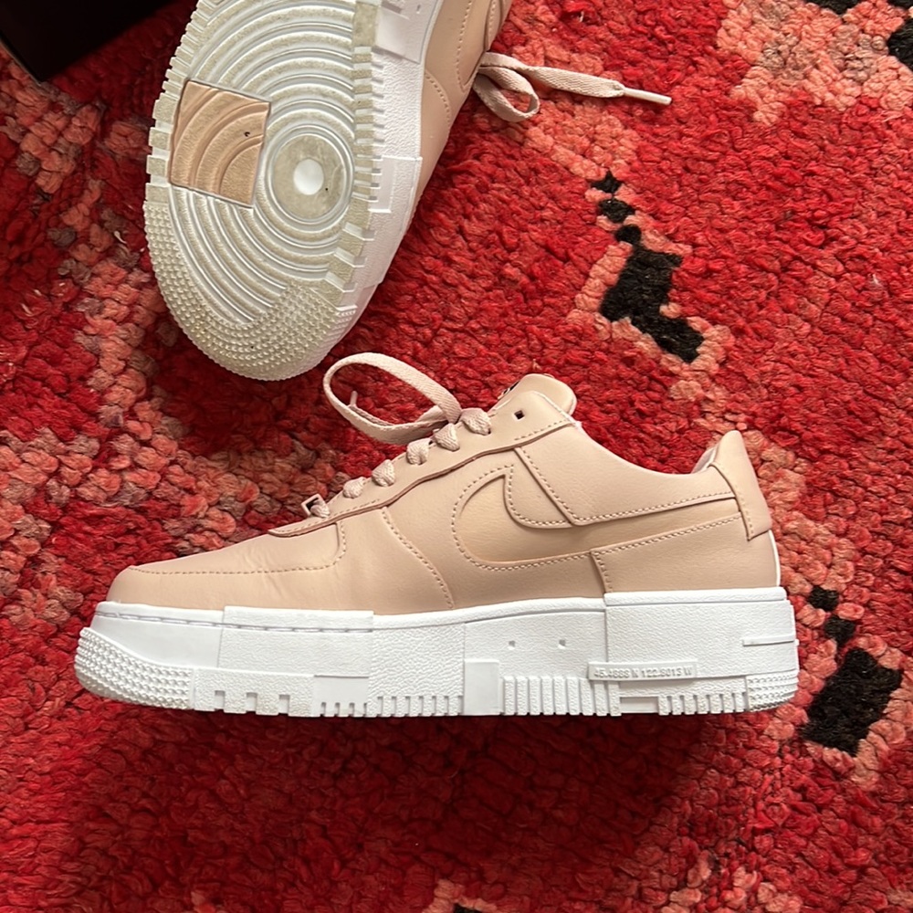 Nike AF1 Pixel Sz Wms 8